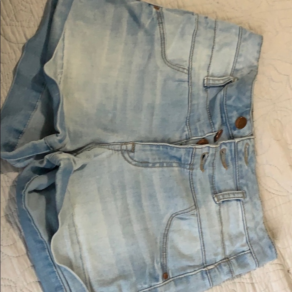 Light Denim Refuge shorts size 0